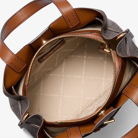 Michael Kors satchel. - Picture 7 of 13